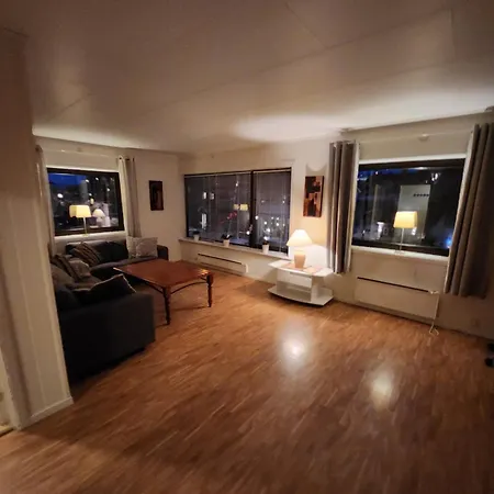 Leilighet Sentralt Med 4 Soveplasser. Appartamento