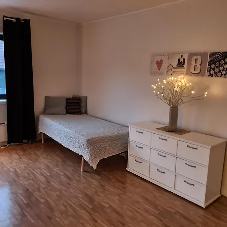 Leilighet Sentralt Med 4 Soveplasser.