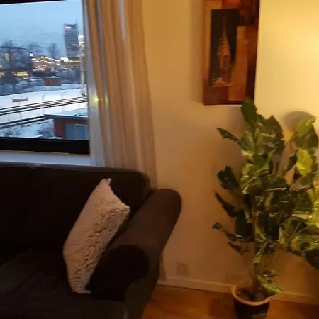 Appartamento Leilighet Sentralt Med 4 Soveplasser.