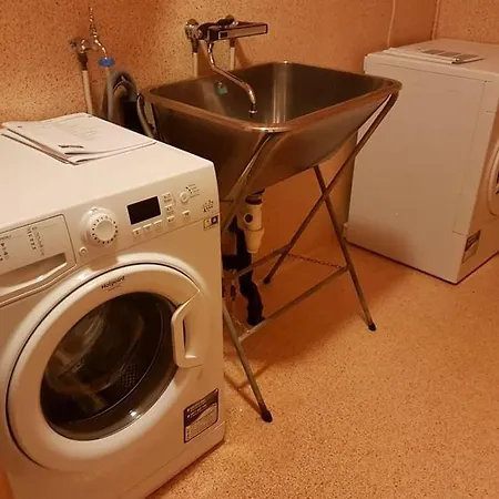 Leilighet Sentralt Med 4 Soveplasser. Appartamento *